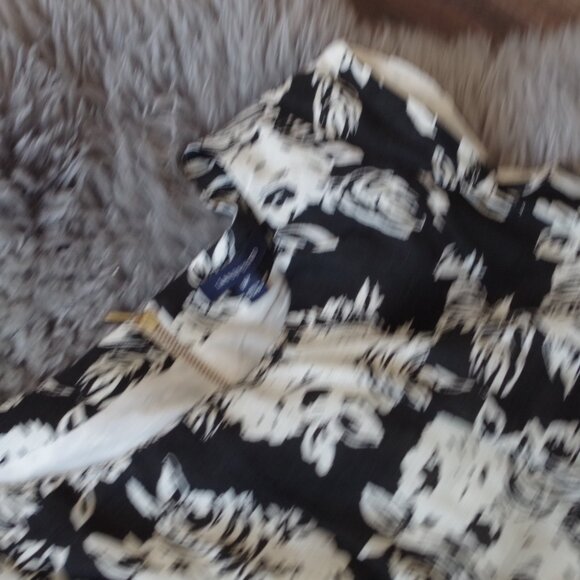 Beautiful 100% Linen By Land's End - Picture 2 of 4